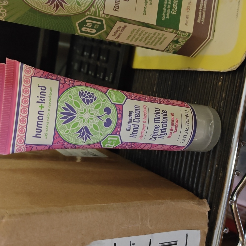 Human+Kind Hand Cream Elderberry and Raspberry